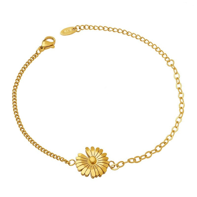 Sydney  - daisy flower bracelet